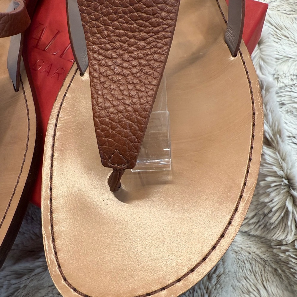 Valentino Garavani Rockstud Leather Sandals - Picture 7 of 16